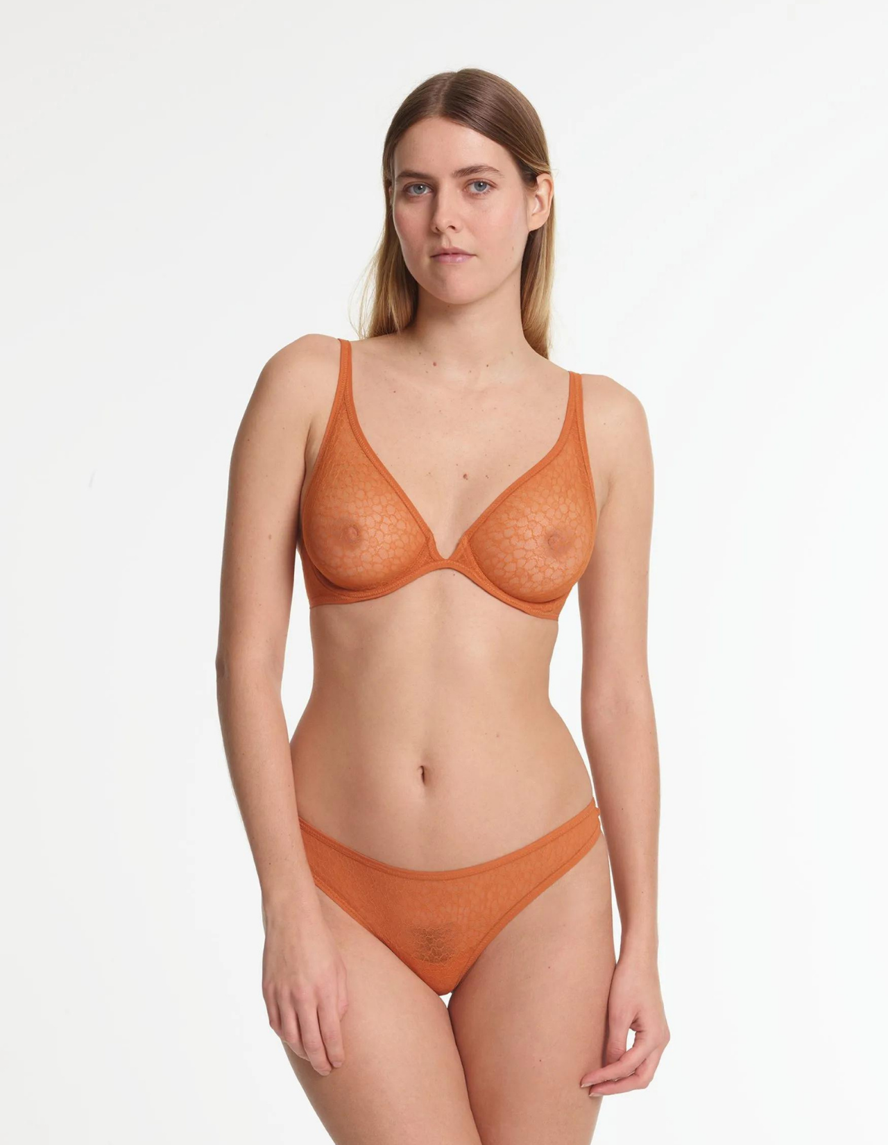 Lily Thong